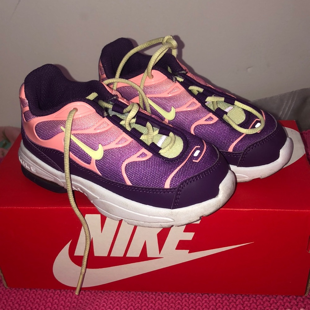 Nike little Air max plus pink/purple